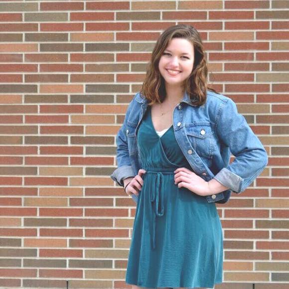 Meet your Posher, Katie - Picture 1 of 1